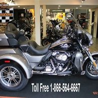 2017 Harley-Davidson FLHTCUTG Tri Glid...