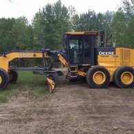 2011 John Deere 770G