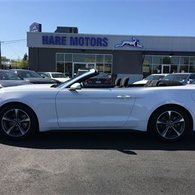 2015 Ford Mustang V6 w / Backup camera