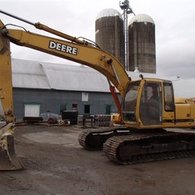 2000 John Deere 200C LC