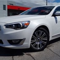 2014 Kia Cadenza Leather + Navigation