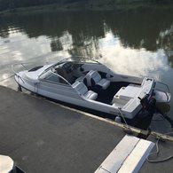 2002 Bayliner 1952 Cuddy