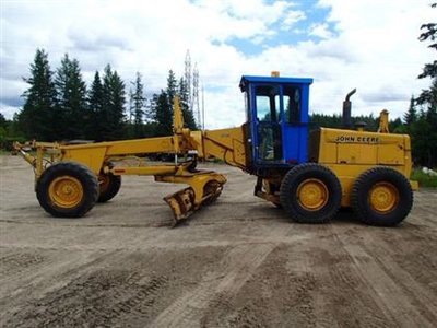 1979 John Deere 770A