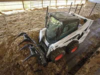 2015 Bobcat S590