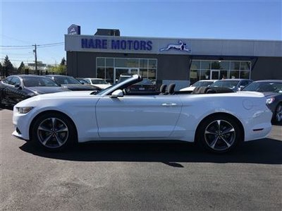 2015 Ford Mustang V6 w / Backup camera