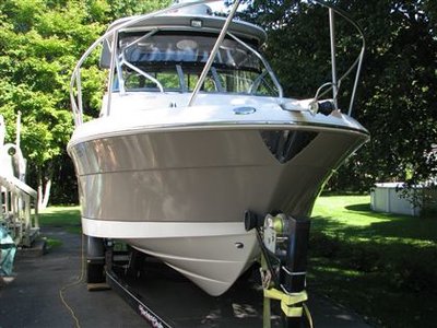 2009 Robalo R-245 Cuddy cabin