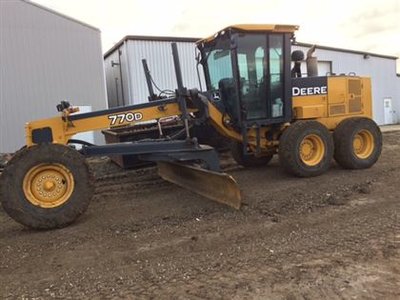 2005 John Deere 770D