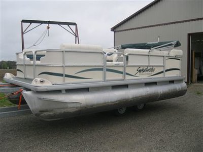 2005 Godfrey Marine Sweetwater Challenger