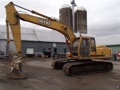 2000 John Deere 200C LC