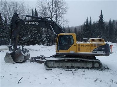 2005 Volvo EC330B LC