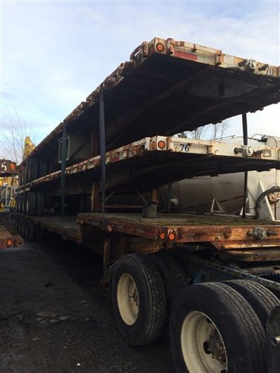 1990 Canadian Hauler flat deck